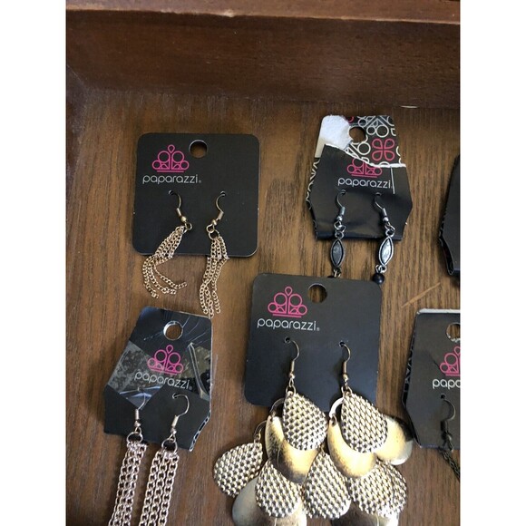 Paparazzi Earrings. 9 pair earrings. All NWT Dangle Style - Picture 6 of 7